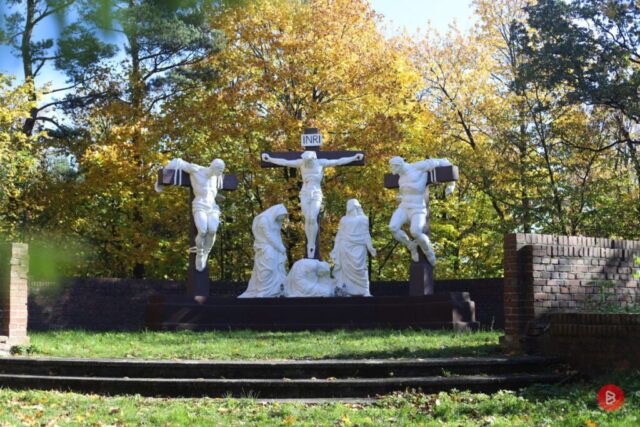 KAPLICA UKRZYŻOWANIA